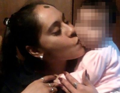 Detenida tras sujetar a su bebé para permitir que su marido abusara de ella