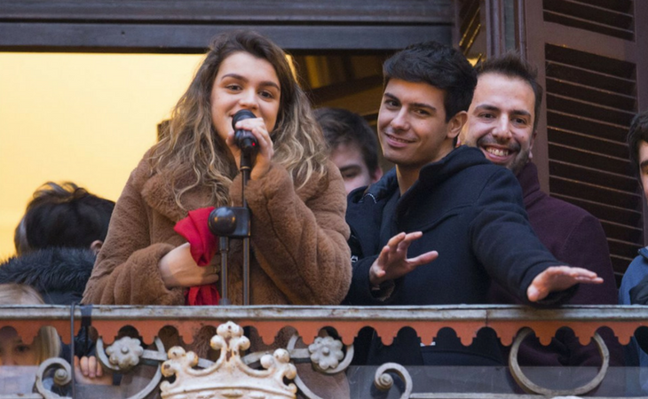 Amaia dirigiéndose al pueblo de Pamplona