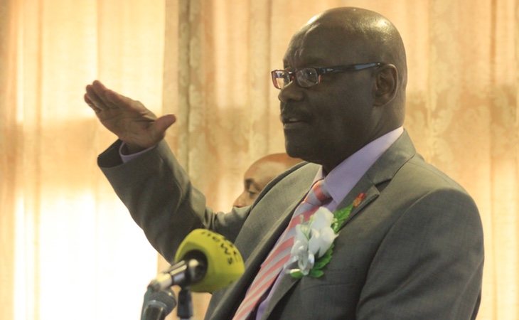 El ministro de Salud de Zimbabwe, David Parirenyatwa