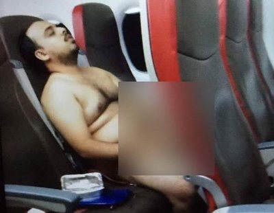 Detenido tras desnudarse, masturbarse y ver películas porno ante todo el pasaje del vuelo
