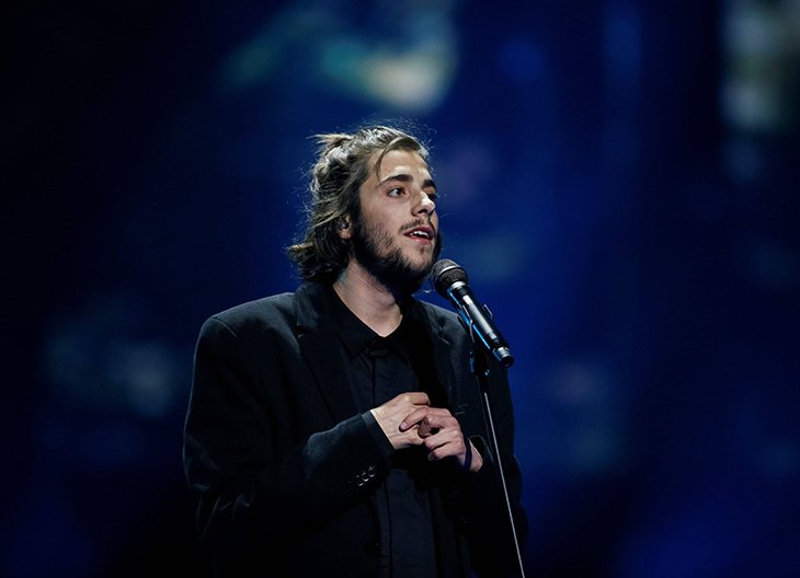 Salvador Sobral demostró que aun sin vecinos se puede ganar Eurovisión