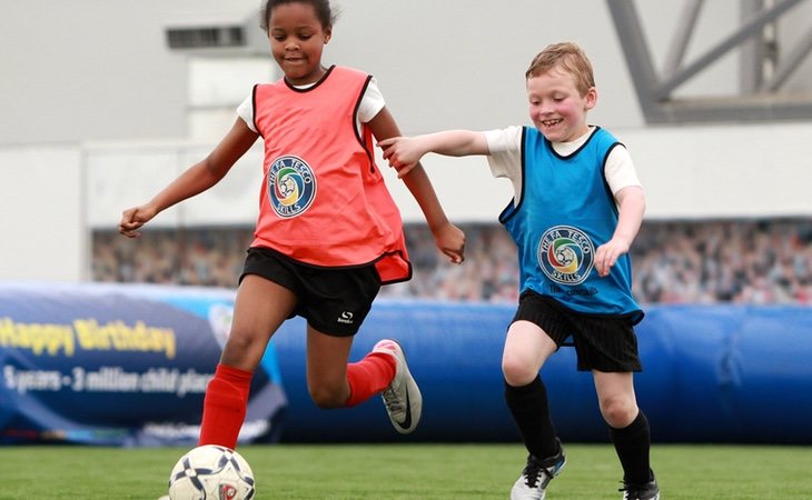 El fútbol debe ser un deporte más en el que quepan tanto niños como niñas