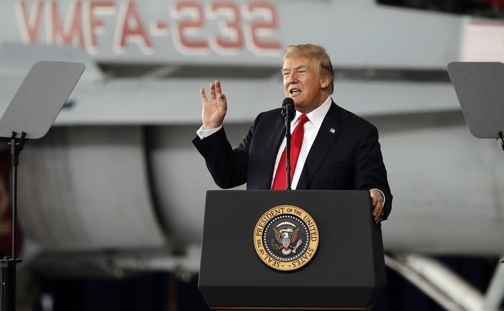 Trump presentó la idea ante las tropas aéreas de San Diego