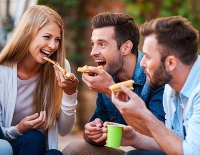 Un estudio asegura que comer pizza en el trabajo mejora la productividad