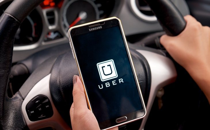 Uber, en entredicho por sus cláusulas de arbitraje