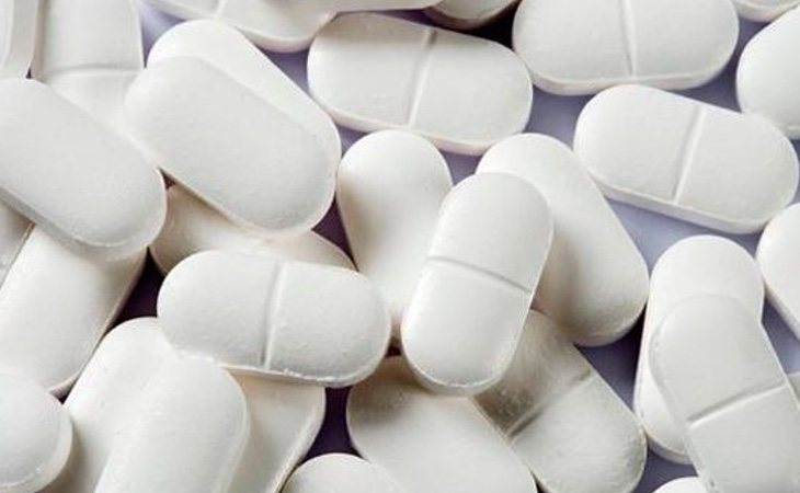 Junto con el ibruprofeno, el paracetamol es el medicamento que más solemos tener en casa