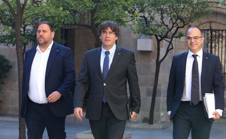 Turull, izq, podría ser encarcelado en función de lo que decida el juez Llarena