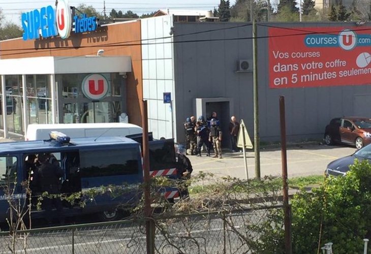 La Policía se ha desplazado rápidamente a la zona e intenta liberar a los rehenes