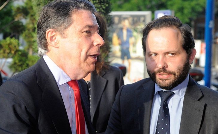 Diego Sanjuanbenito (dcha) negó las consecuencias de los recortes en su propia concejalía