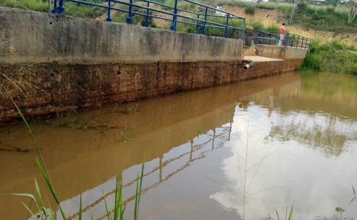 La intensa sequía y la falta de aguas lluvias deja sin agua a sus habitantes