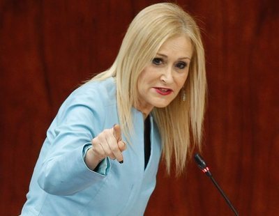 El acta del máster que presentó Cifuentes tiene dos firmas falsificadas