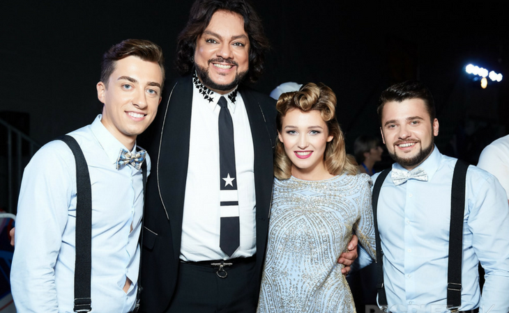 Kirkorov junto al grupo en la final nacional