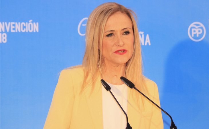 Cristina Cifuentes se aferra al cargo