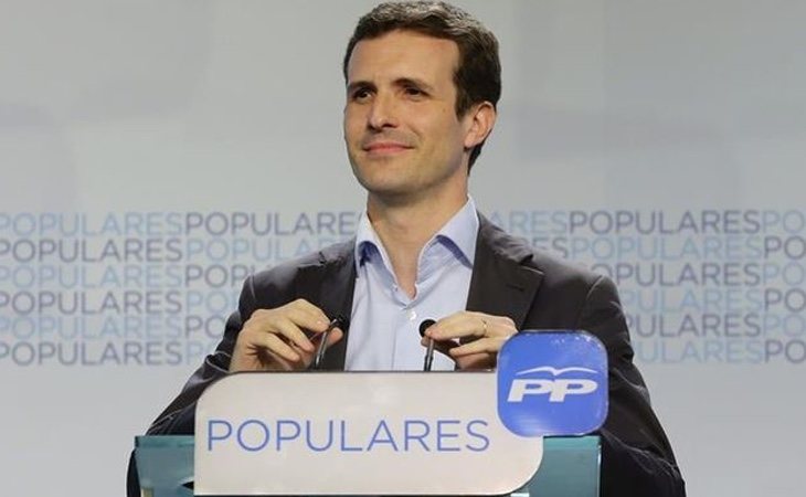 Pablo Casado está debilitado por la polémica de su máster