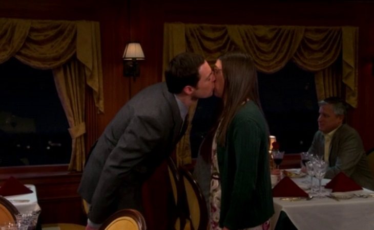 Sheldon se lanzó inesperadamente a besar a Amy en 'The Big Bang Theory'