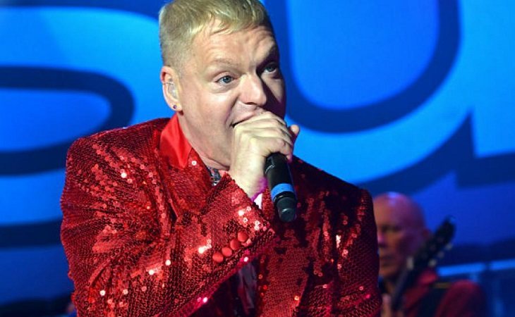  El cantante de la banda'Erasure' lo reconoció en 2004