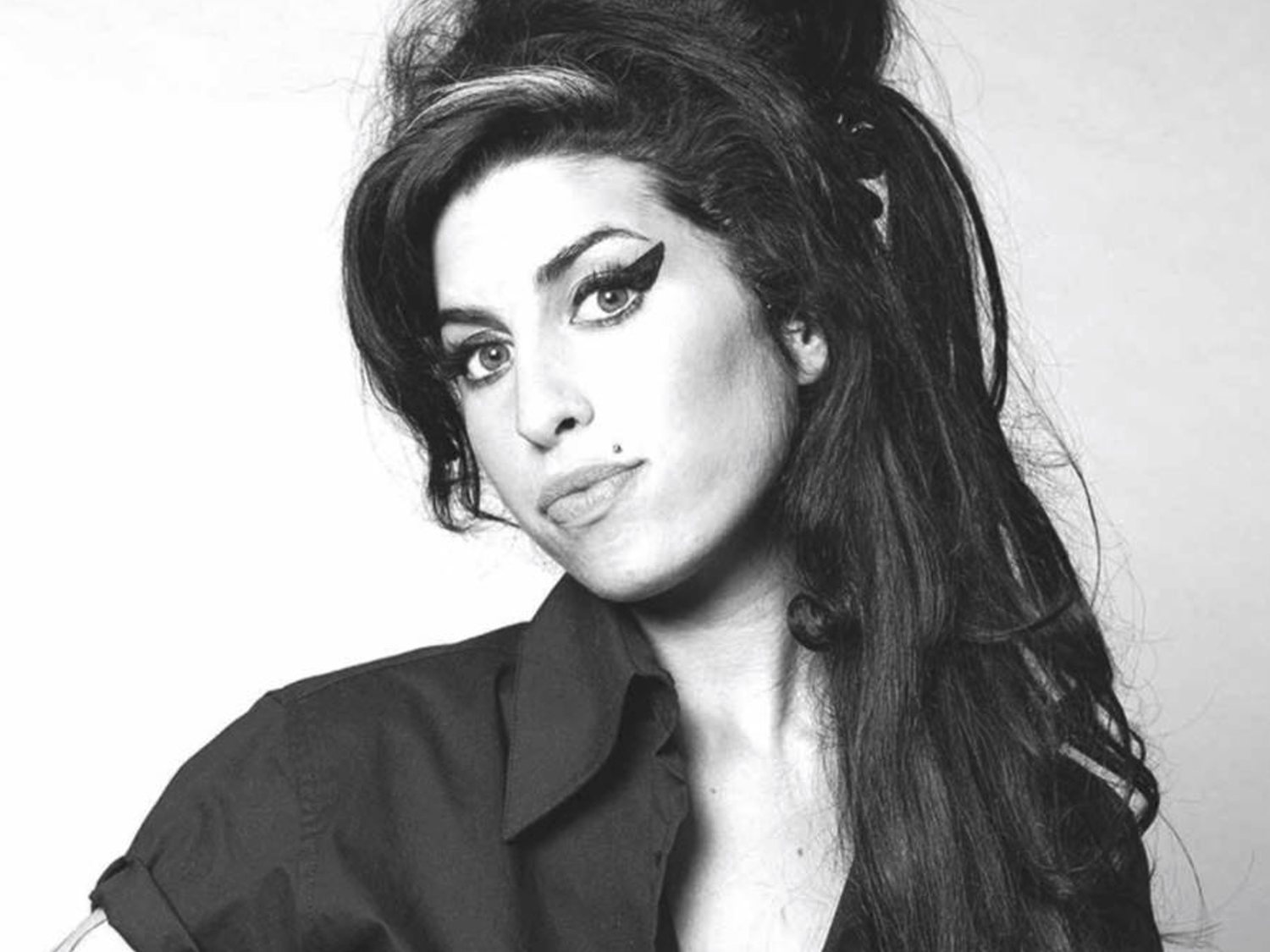 10 canciones para recordar la desgarradora voz de Amy Winehouse