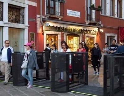 Venecia instala tornos para controlar a los turistas