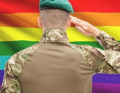 La 'Bomba gay', el arma secreta de EEUU para que los soldados enemigos se lien entre ellos