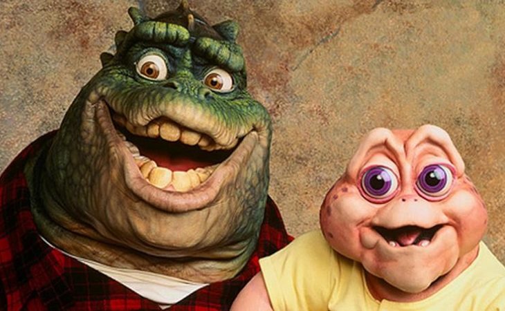 El padre y el bebé de la familia protagonista de 'Dinosaurios'