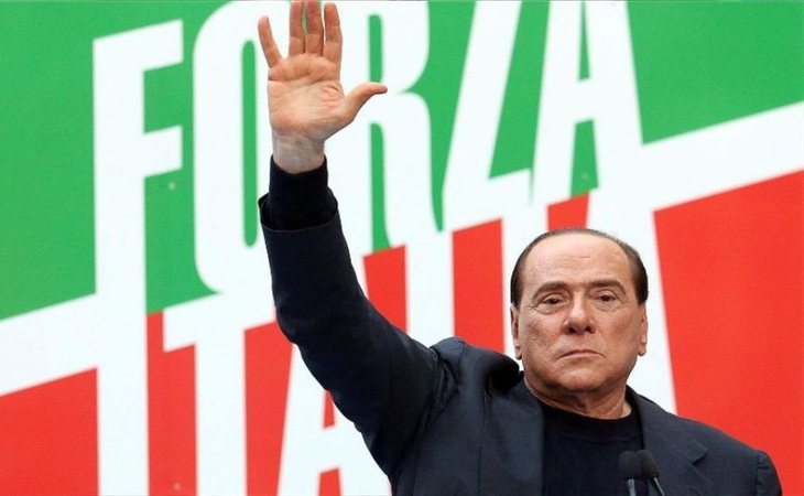 Berlusconi consigue mantener apoyos a pesar de la multitud de escándalos que ha enfrentado