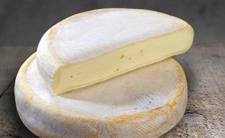 Sanidad ha ordenado la retirada del queso Rebolchon en varios supermercados