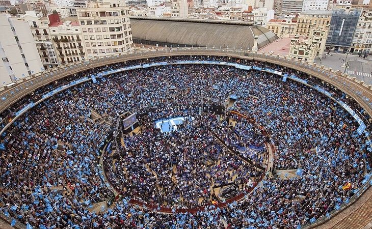 Los mitines del PP conseguían llenar la plaza de toros de Valencia