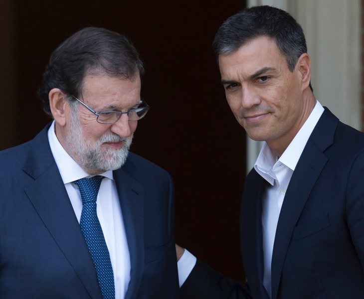El PSOE registra en el Congreso la moción de censura contra Rajoy