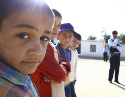 Sexo con menores a cambio de comida: así operan más de 40 organizaciones humanitarias