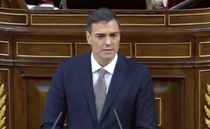 Pedro Sánchez defiende la moción: 'La solución se llama regeneración democrática y Rajoy no puede formar parte de ella'