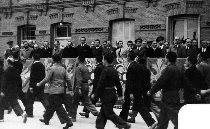 Desfile de presos en la cárcel de Yeserías