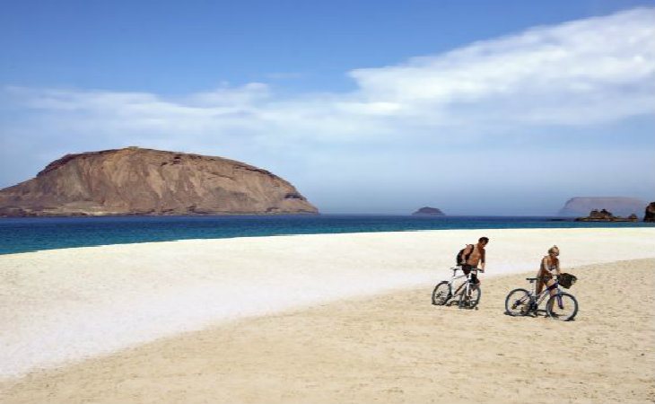 La isla de La Graciosa podría independizarse si prospera la propuesta del PP