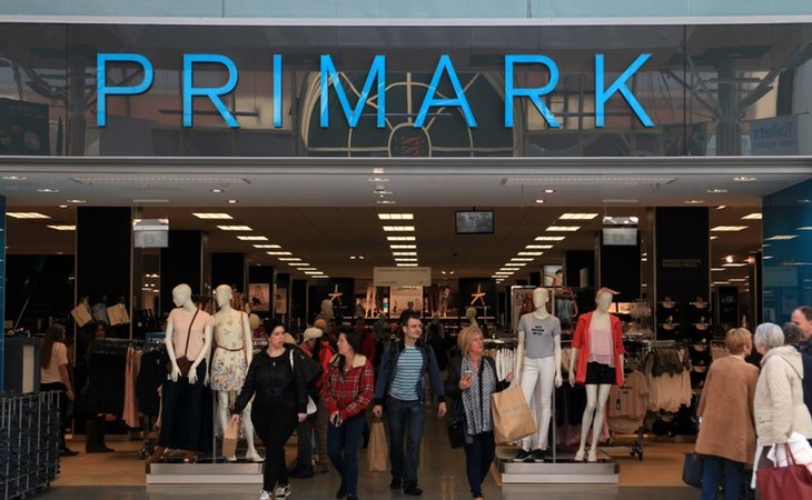 Tiendas como Primark generan graves consecuencias medioambientales con su política de ventas