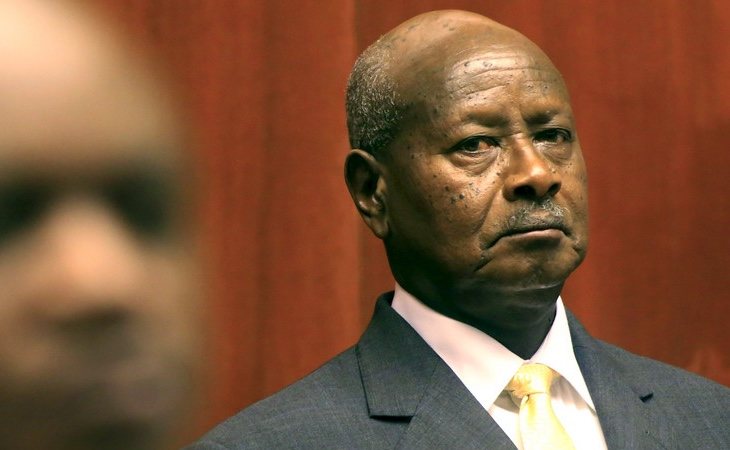 El presidente Museveni ha impuesto una tasa por el uso de redes sociales