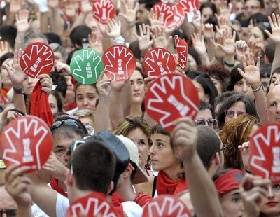 Mujeres de negro: la protesta feminista para el Chupinazo de San Fermín 2018