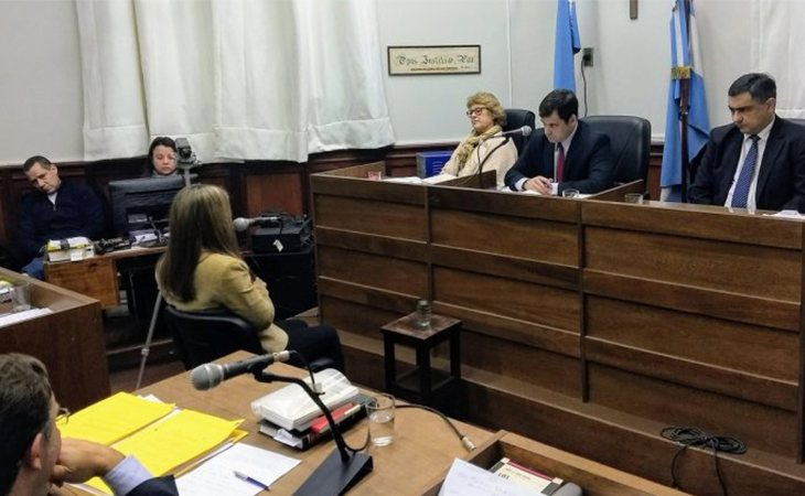 Nahir Galarza declarando durante el juicio