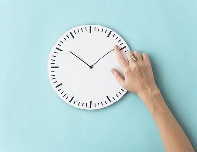 La Comisión Europea pregunta a la ciudadanía si quiere eliminar el cambio de hora