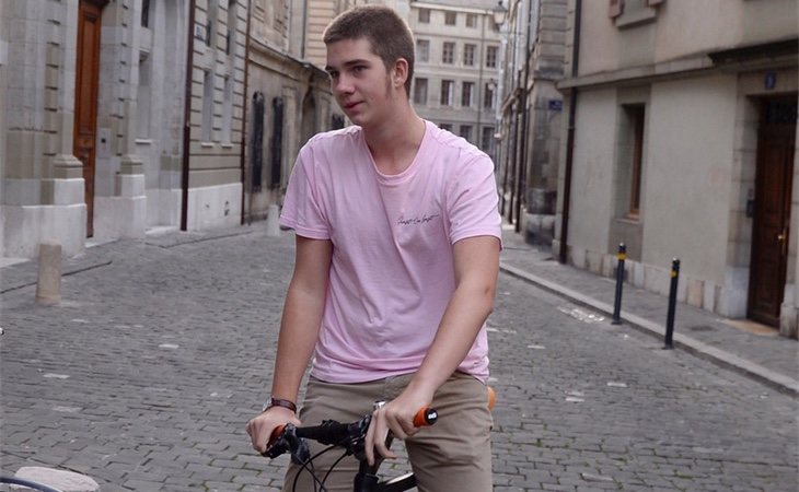 Juan Urdangarin en bicicleta por Ginebra