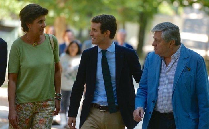 Casado ha recuperado a algunos históricos del partido como María San Gil