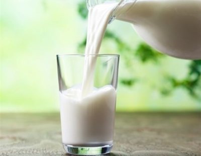 Beneficios y sus riesgos de consumir leche cruda