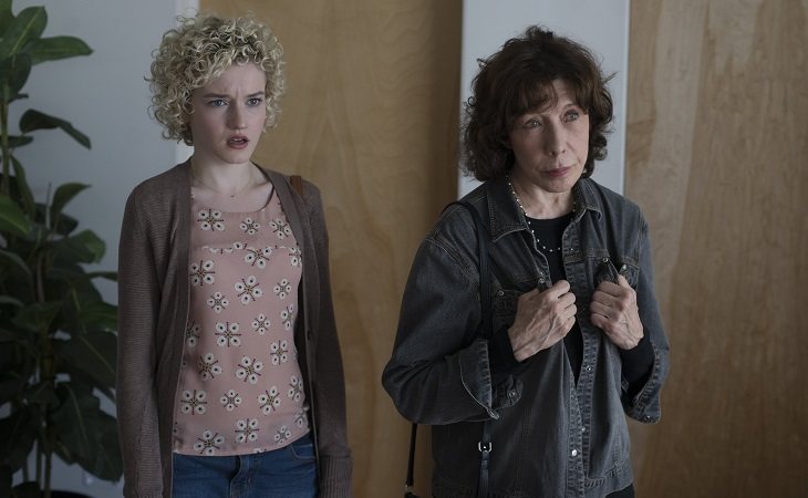 Julia Garner y Lily Tomlin en 'Grandma'