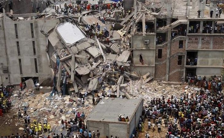 La fábrica textil Rana Plaza en Dacca, la capital de Banglaseh, dejó más de 1.000 muertos tras no contar con ninguna revisión previa sobre su estado