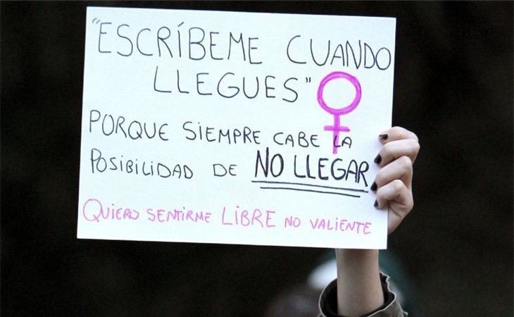 Cartel en una manifestación feminista para clamar contra los feminicidios