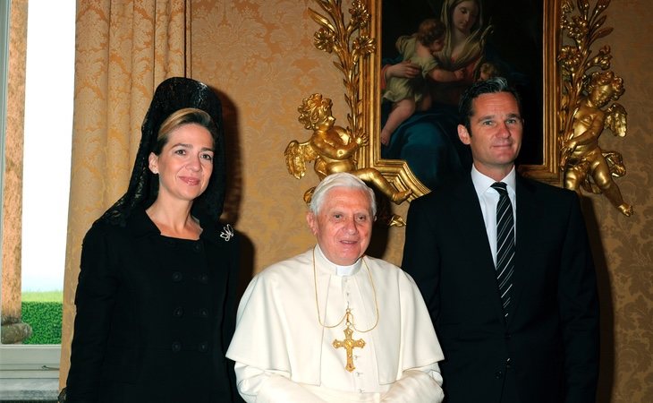 Iñaki Urdangarín y la infanta Cristina con el Papa Benedicto XVI