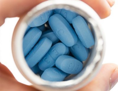 Una broma cruel: dos jóvenes suministran viagra a un menor y casi lo matan