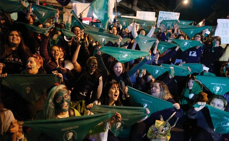 Movilización frente al Senado por la aprobación de la Ley del Aborto