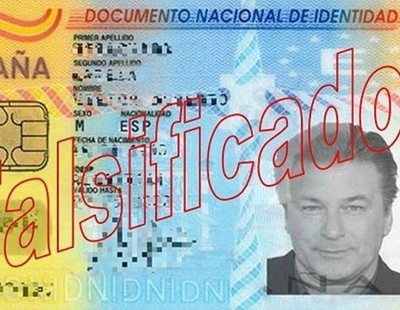 Un ovetense falsifica su DNI con la foto de Alec Baldwin