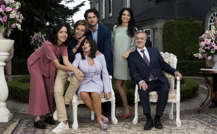 La familia de La Mora, protagonista de 'La casa de las flores'