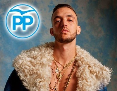 El PP denuncia que C. Tangana "no es un buen ejemplo" por cantar con una botella de whisky