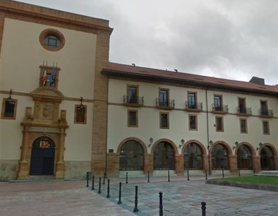 Un profesor universitario de psicología a sus alumnas: "Si volvéis a repetir, os violo"